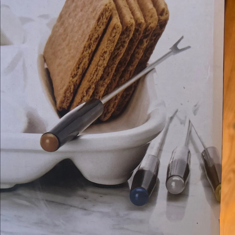 Brand New! Williams Sonoma S'mores Maker Set Kit